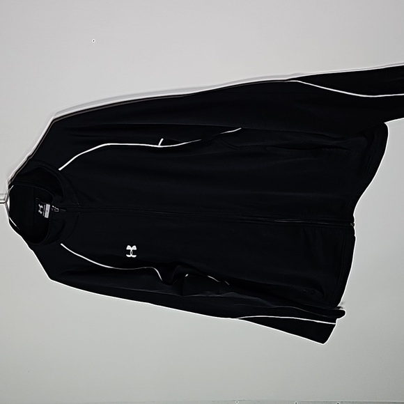 UNDER Armour medium black zip up jacket - Picture 2 of 7